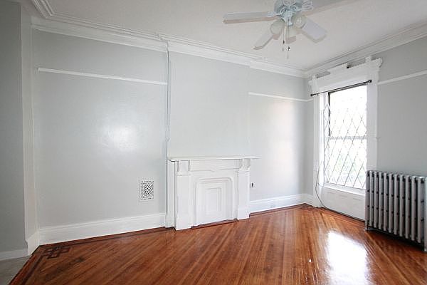 1st image of 213 Jefferson Ave #4
