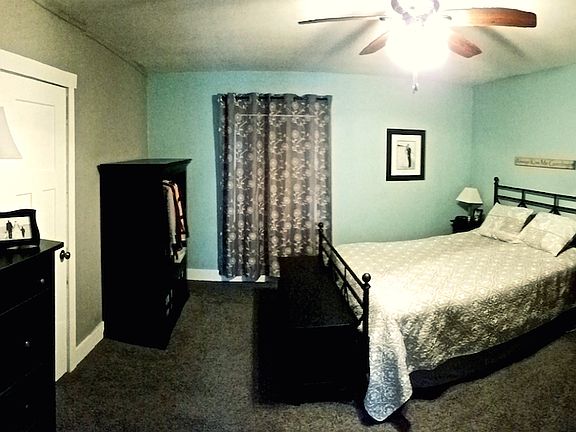 4th image of 10671 Paw Paw Dr