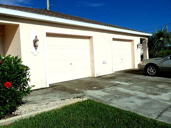 4th image of 4526 Santa Barbara Blvd