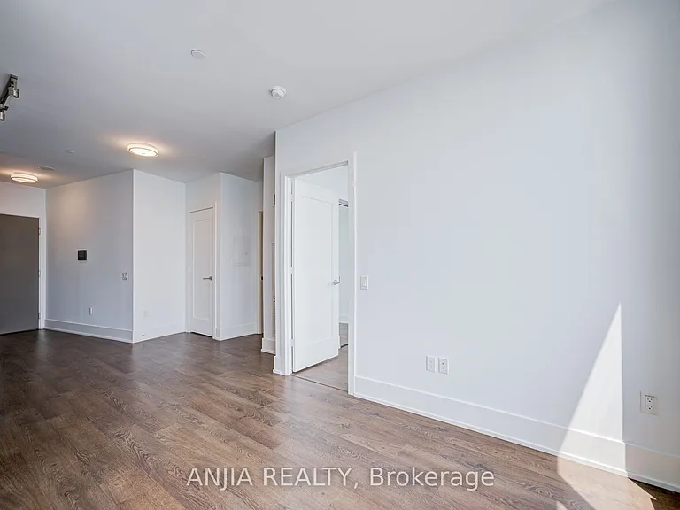 10 York St #5608 — Photo 27