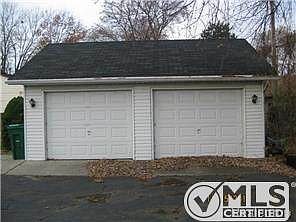 3rd image of 817 E Huron River Dr