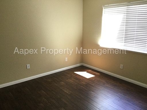 2nd image of 2509 Copa Del Oro Dr