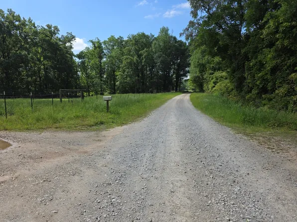 2494 Brickyard Rd NW, Dewy Rose, GA 30634