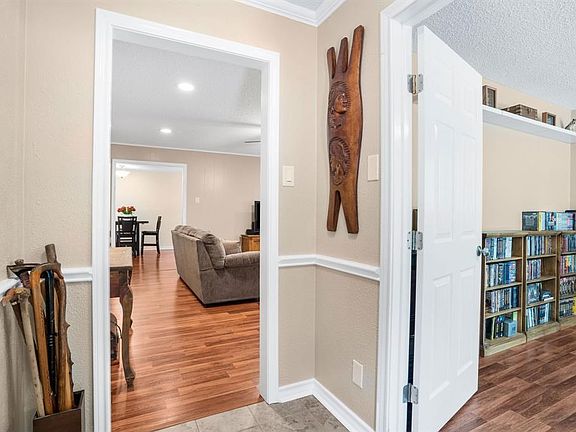 3rd image of 617 Edwards Dr