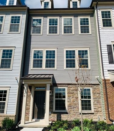 2nd image of 26 Cortland Ct