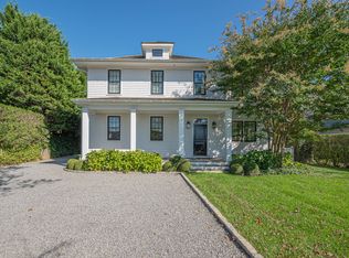 52 Little Plains Rd, Southampton, NY 11968