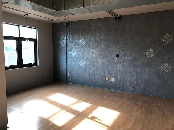 5th image of 10 N Summerlin Ave Unit 10