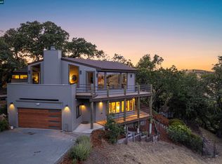 2 Leeward Glen Rd, Lafayette, CA 94549