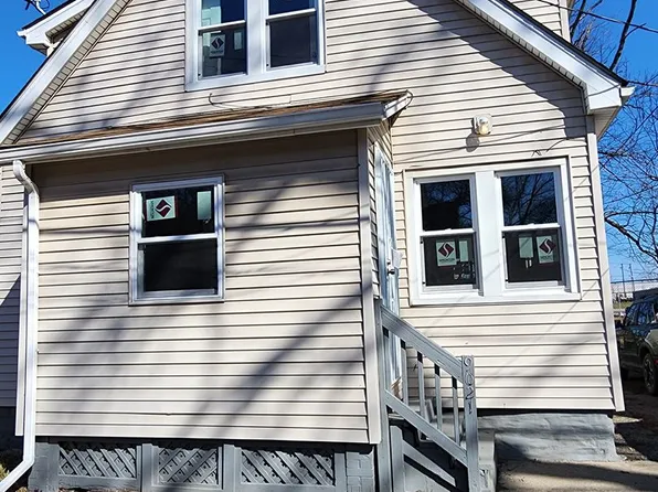 9021 Harris Ct, Cleveland, OH 44104