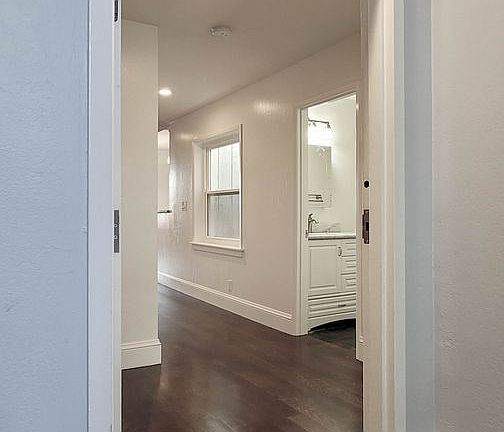2nd image of 1628 Vallejo St APT 3