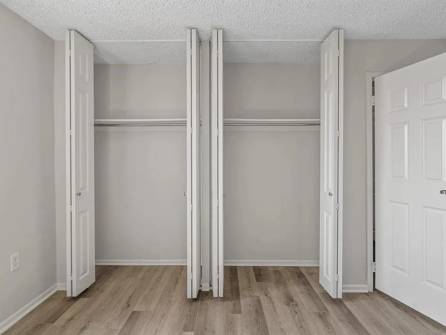 Studio, 497 sqft, $1,756 — Photo 4