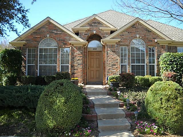 1st image of 1212 Bedford Ln