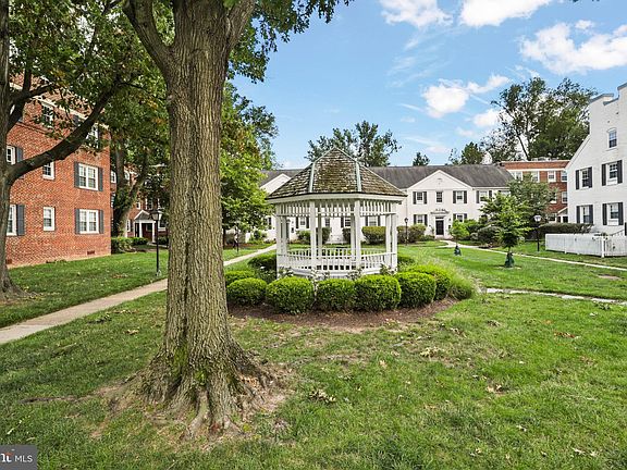 3rd image of 2912 13th Rd S APT 204