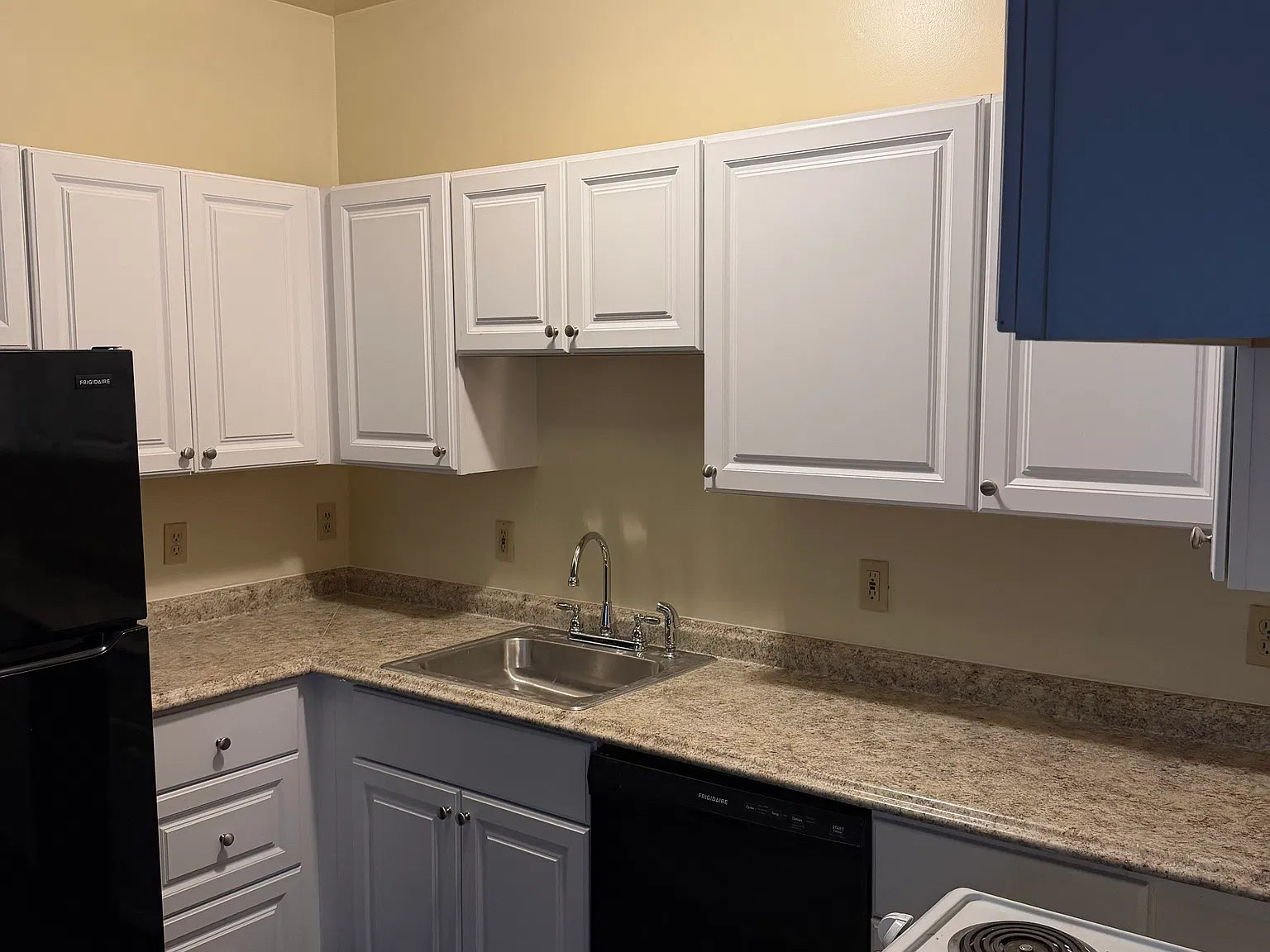 2 bed, $1,025 — Photo 3