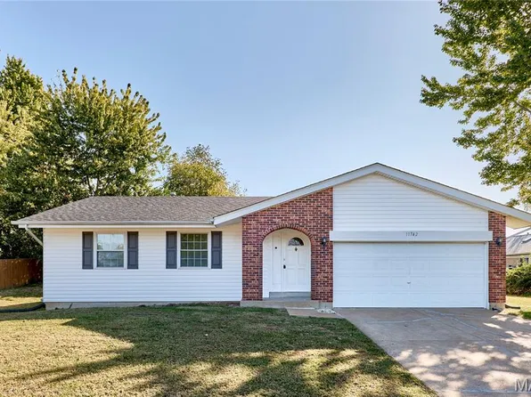 11742 Branridge Rd, Florissant, MO 63033
