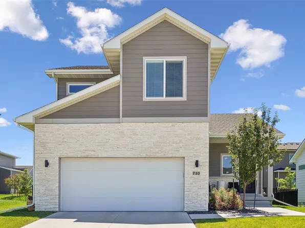 710 SE Drumlin Dr, Waukee, IA 50263
