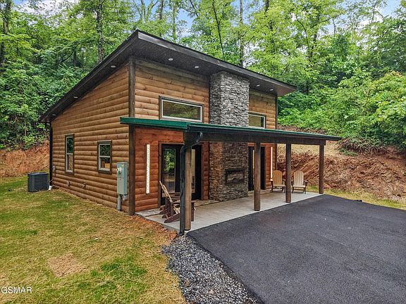2nd image of 2036 Ridge Rd #16