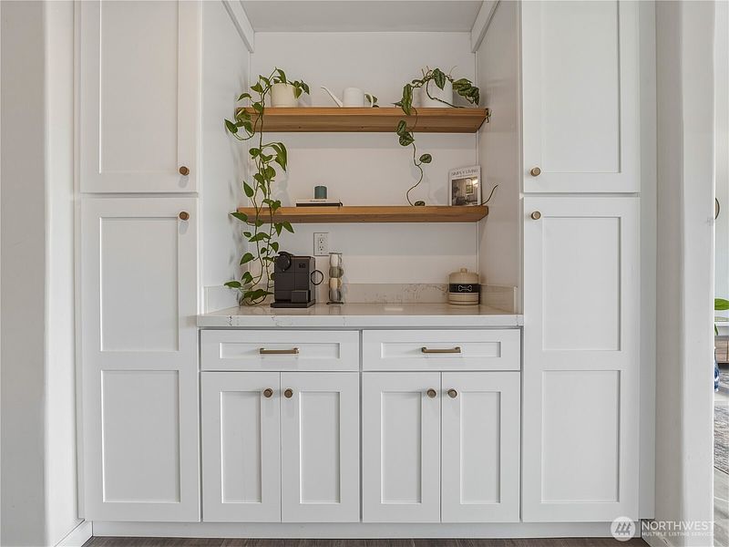 5th image of 1111 S Atlantic Street #408