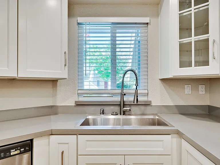 537 Shadow Dance Dr — Photo 9
