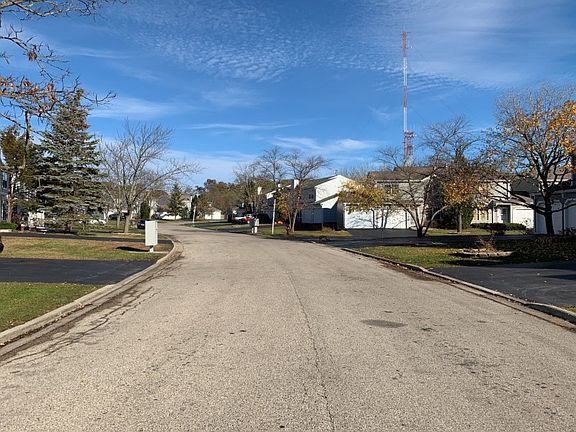 4th image of 2020 Westview Ln