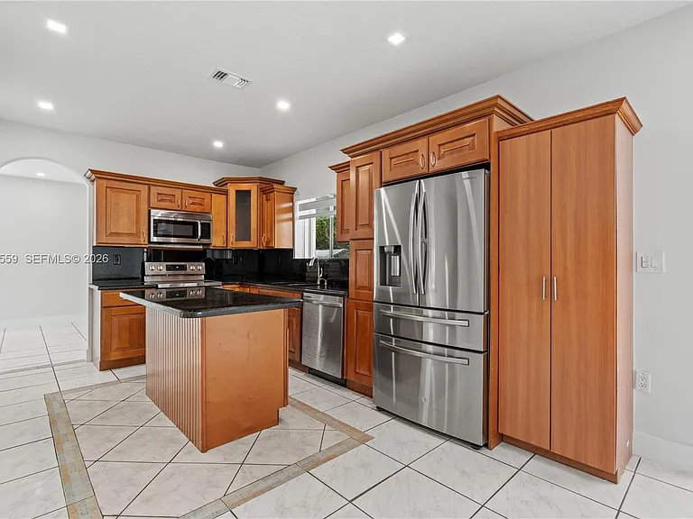 9504 SW 162nd Path — Photo 6