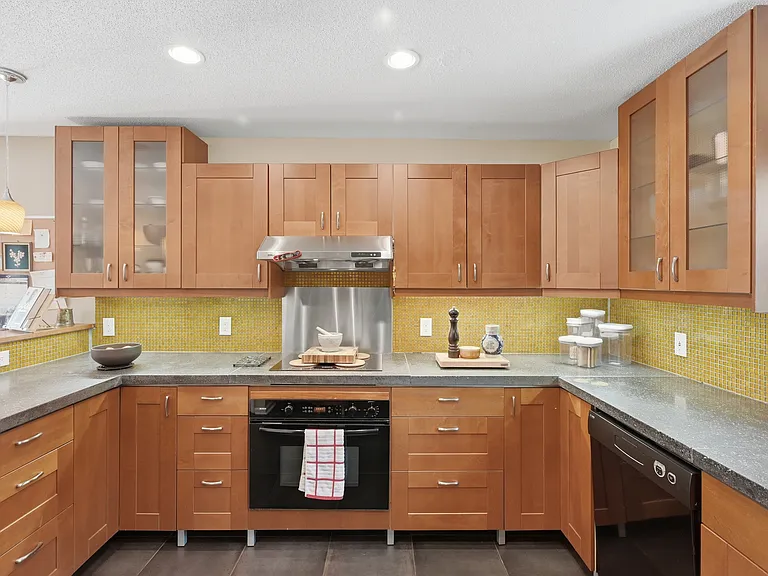206 Covington Dr — Photo 16