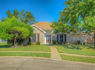 2141 Live Oak Dr, Garland, TX 75040