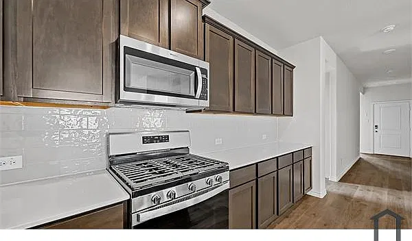 4 bed, 2060 sqft, $3,555 — Photo 3