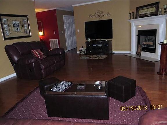 3rd image of 104 N Scenic Shore Dr