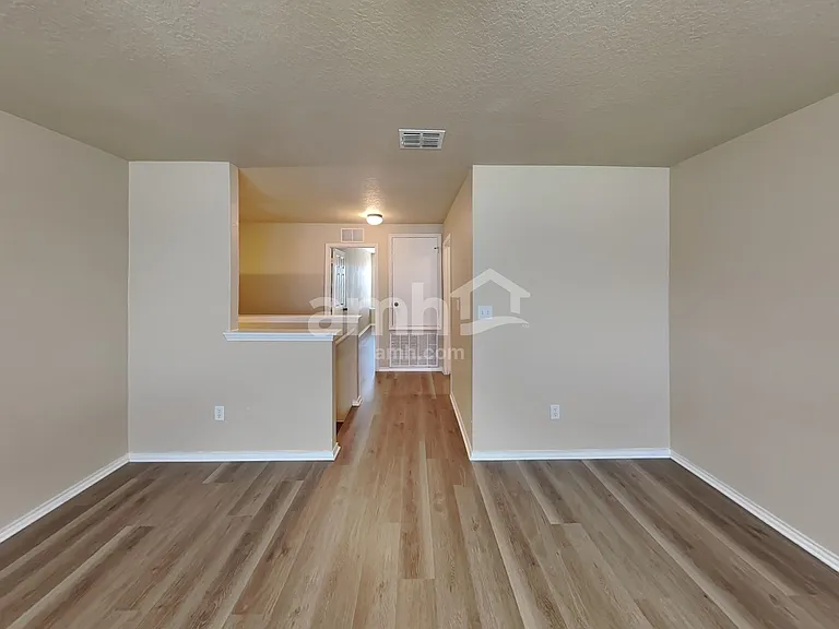 2967 Nicholas Cv — Photo 7