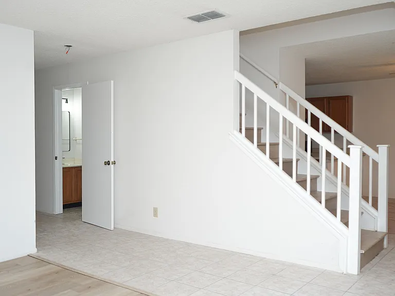 8011 Sunshine Trail Dr — Photo 36