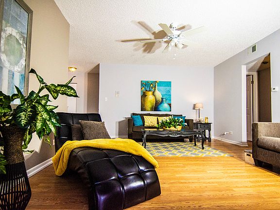3rd image of 7523 175th St APT 731