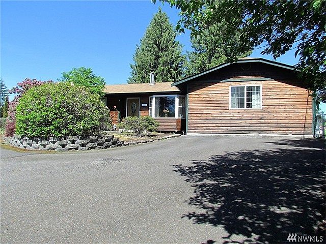 1st image of 3521 192nd St E