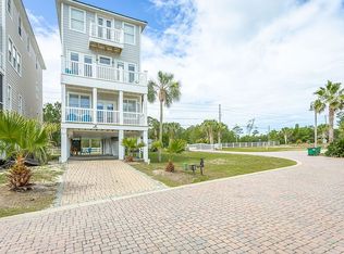 110 Anglers Harbor Ln, Carrabelle, FL 32322