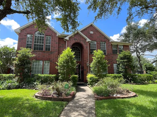 1951 Lake Winds Dr, Missouri City, TX 77459