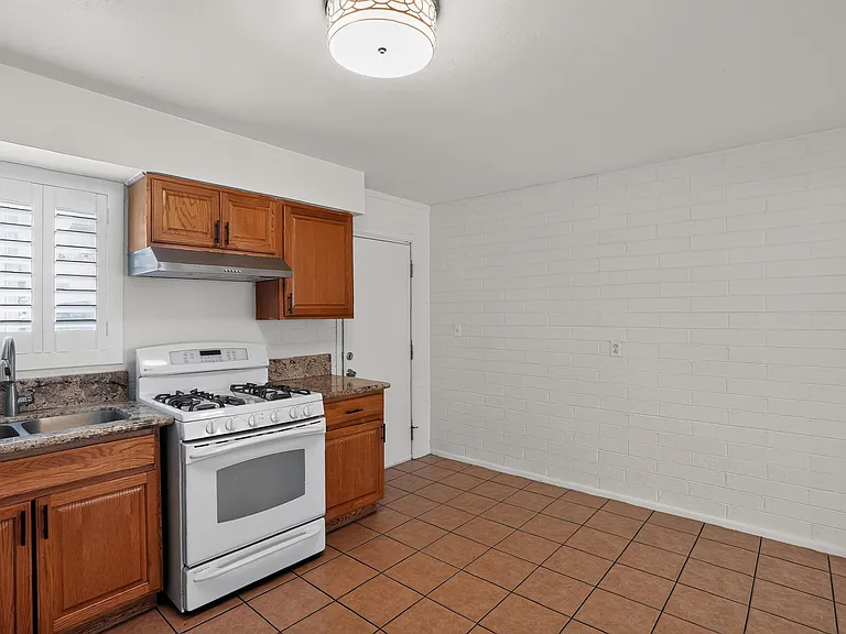4214 N 17th St #1 — Photo 3