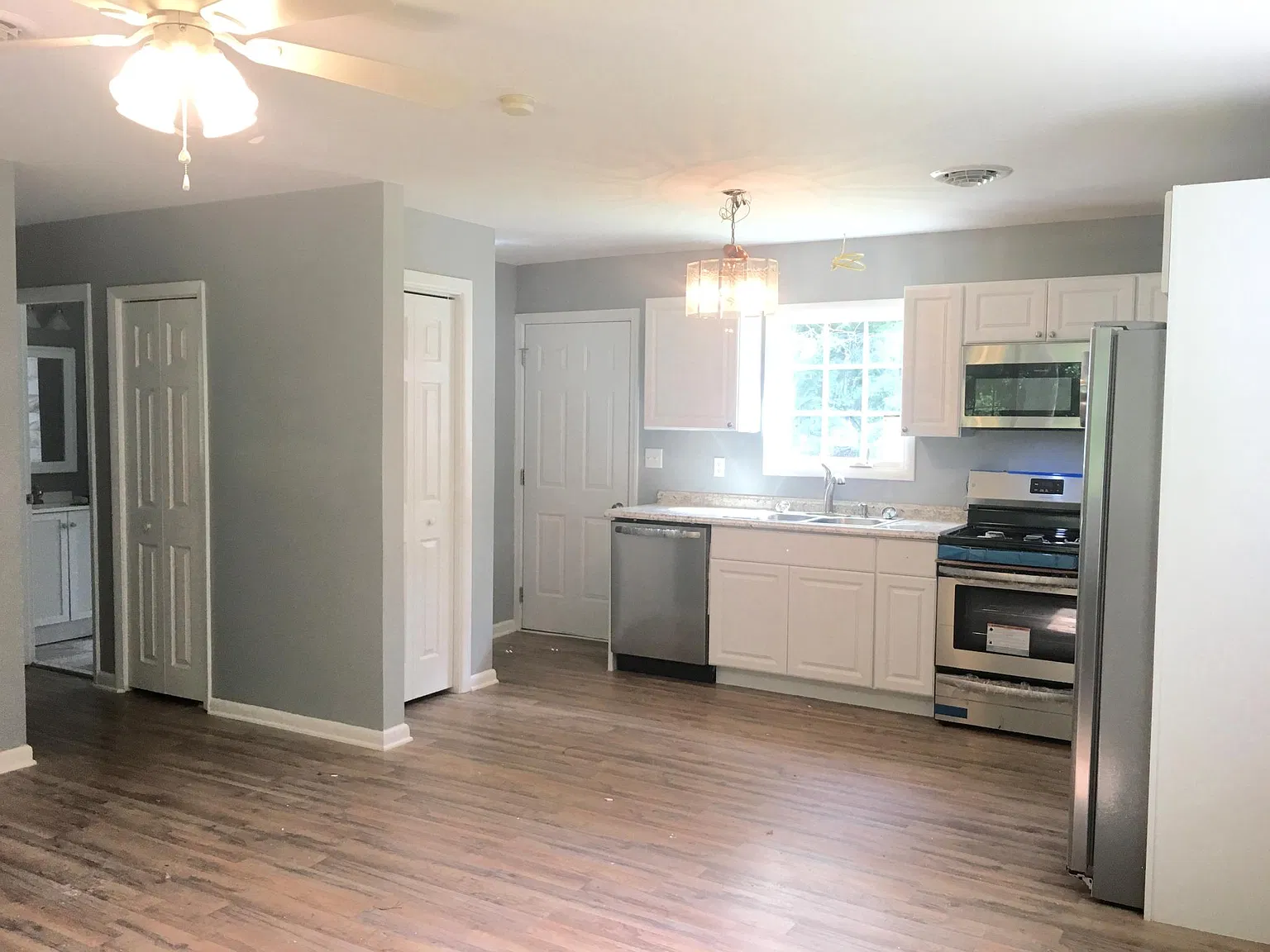 2 bed, 800 sqft, $1,675 — Photo 2