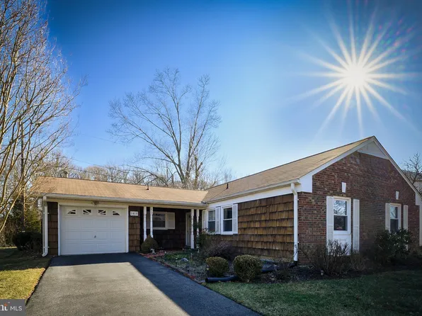 1418 Perrell Ln, Bowie, MD 20716