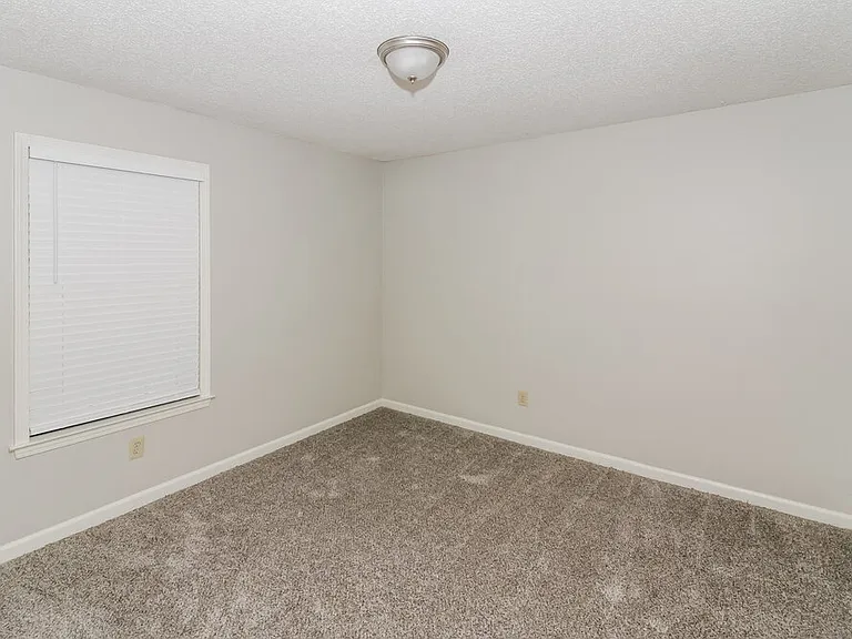 4580 Blandford Dr — Photo 12