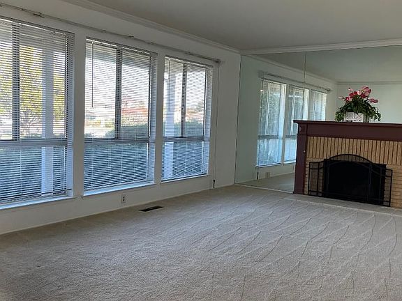 3rd image of 5068 Glentree Dr