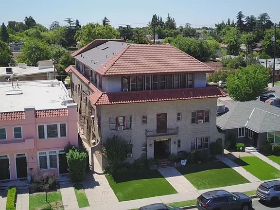 2nd image of 1561 N Van Ness Ave