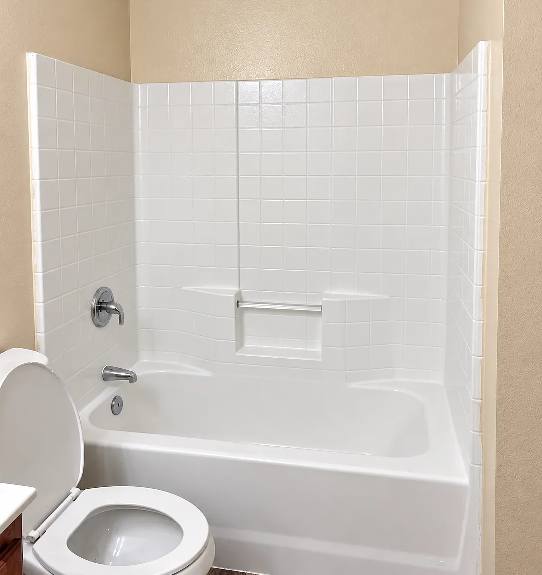 3 bed, 1555 sqft, $1,995 — Photo 1