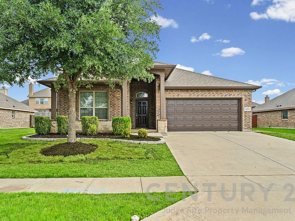 1st image of 1205 Crest Ridge Dr