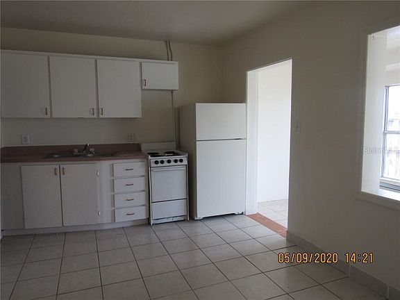 2nd image of 1111 Cypress Gardens Blvd SE #12