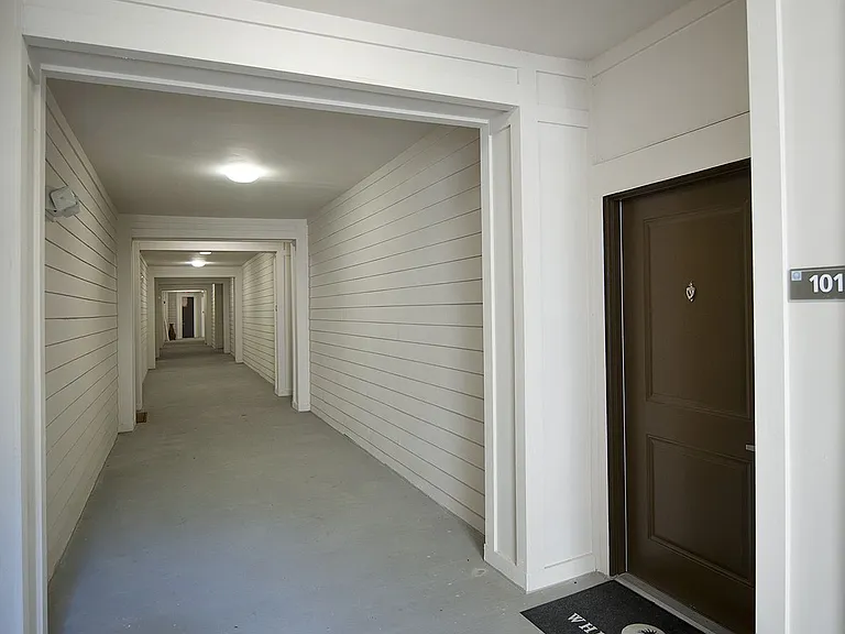 Whitepalm Apartments — Photo 11