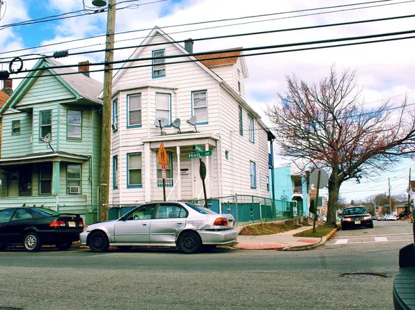 396 Hall Ave, Perth Amboy, NJ 08861