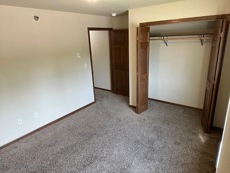 4210 Kateland St — Photo 38