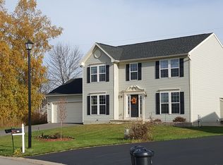 8722 Pizzuto Dr, Cicero, NY 13039