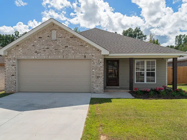 12 Jackson Square Dr, Hattiesburg, MS 39402
