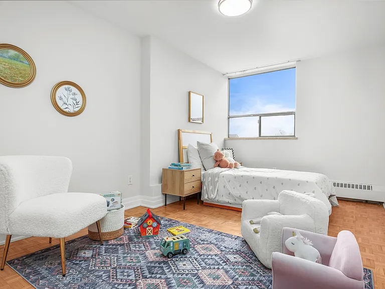 41 Warrender Ave #2 BD — Photo 10